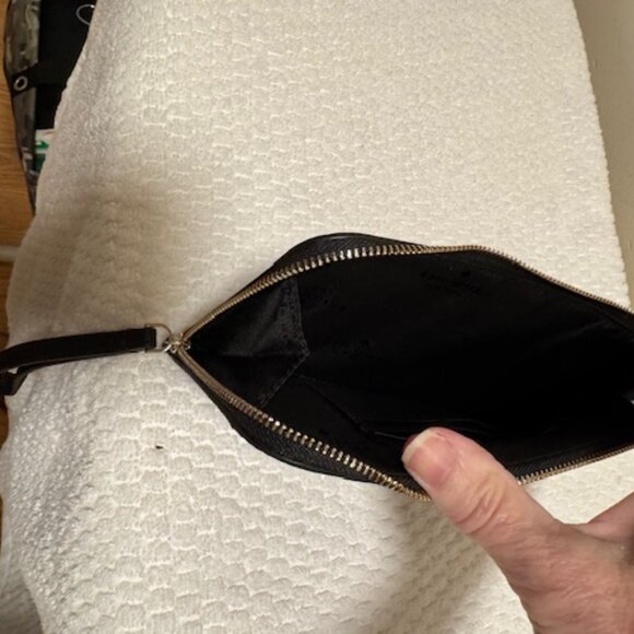 NWT Kate Spade Lucy Medium L-Zip Wristlet Black Leather Pouch Gold Hardware - Picture 7 of 8